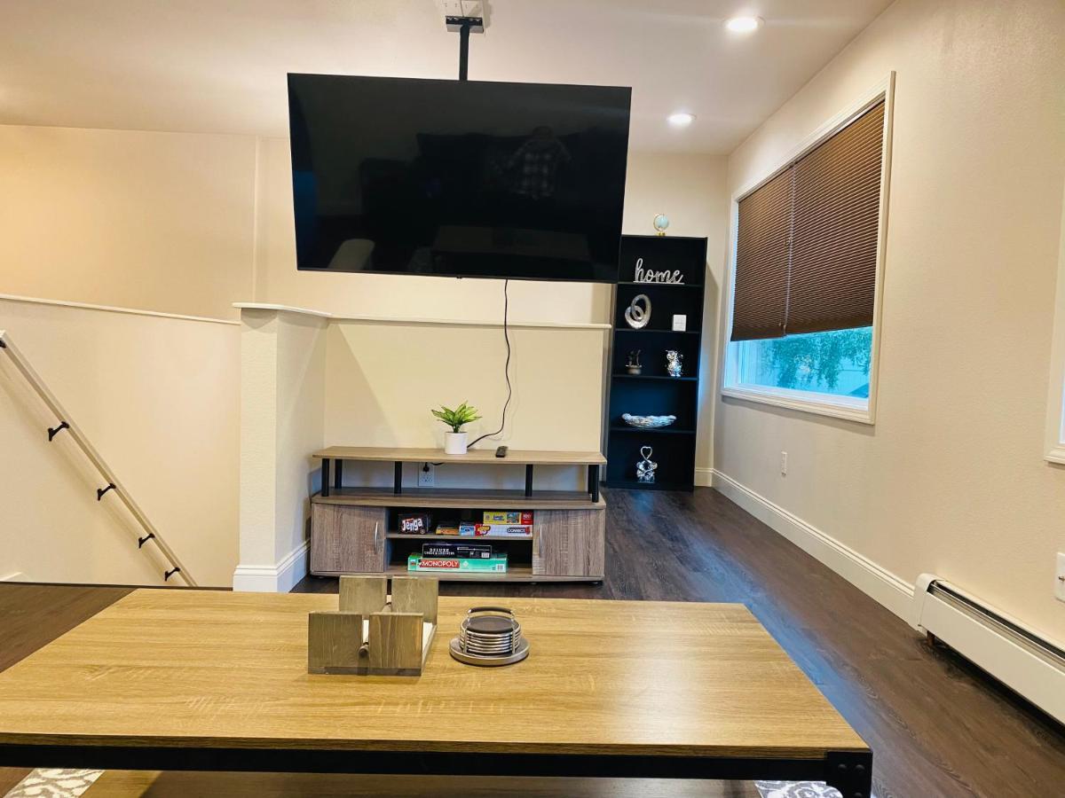 Beautiful 2 Bedroom 1 Bath Apartment With Private Garage Anchorage Luaran gambar